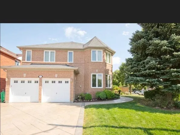 60 Hollybush St, Brampton, ON L6R 1A6