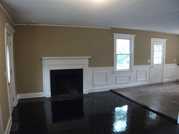 3rd image of 101 Mayo Dr