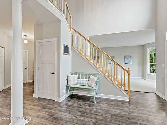 3rd image of 4373 Rolling Hills Dr