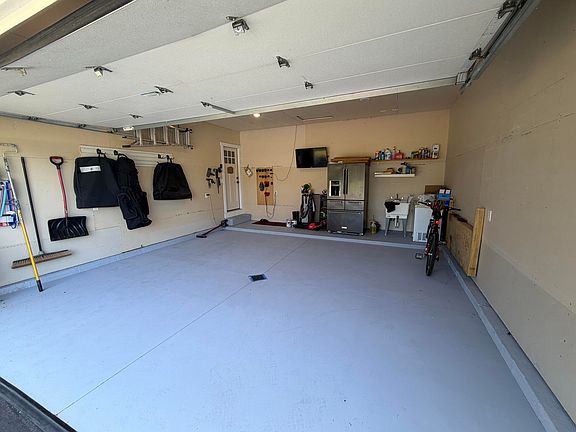 5th image of 2542 Medinah Ln