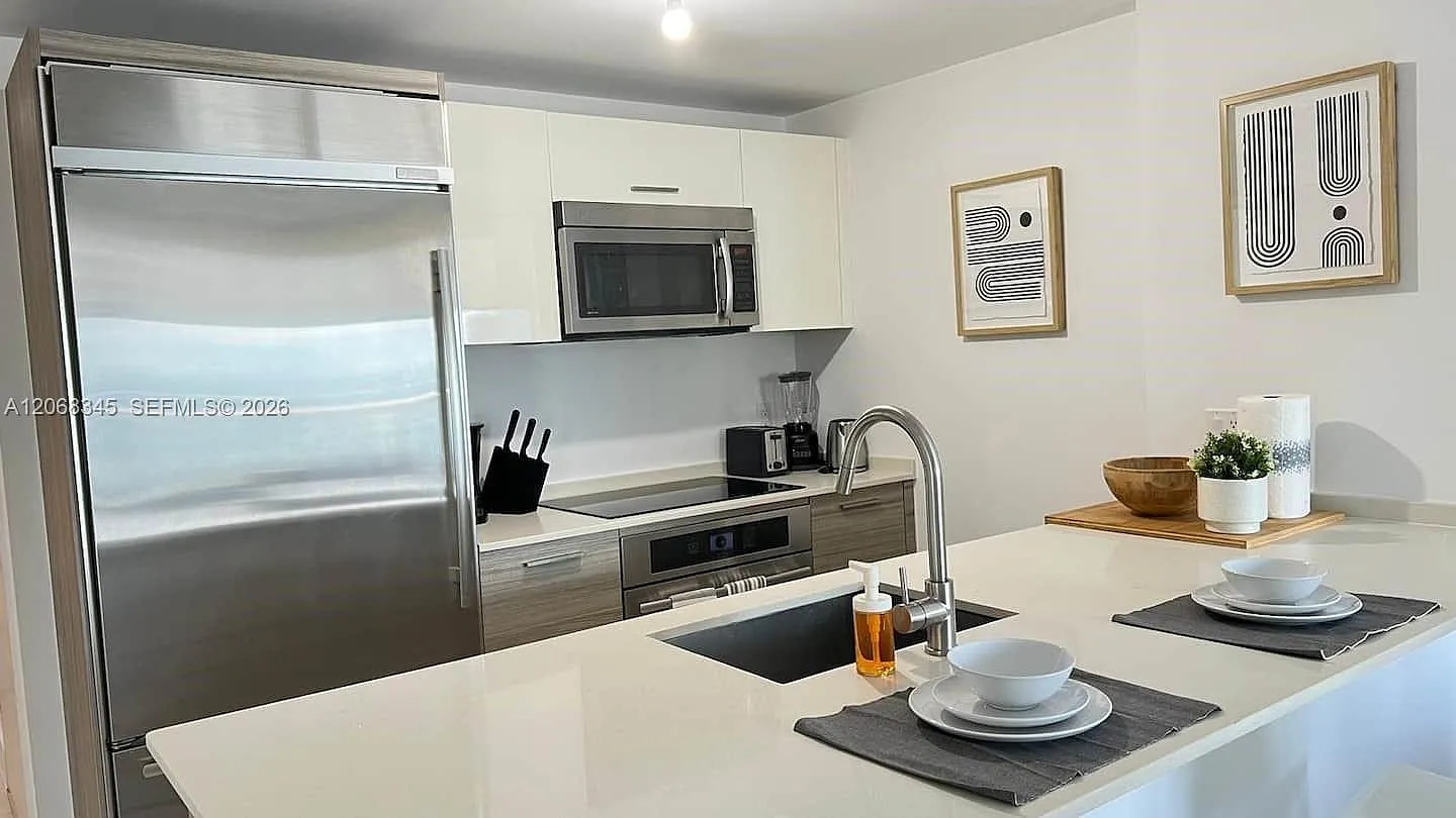 Brickellhouse Condo — Photo 3
