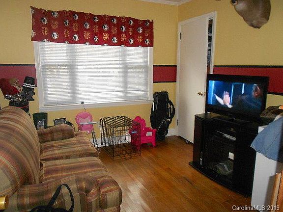 4th image of 125 Mauney Ave