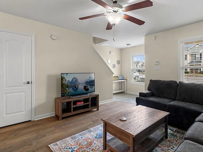 131 Glen Cannon Dr — Photo 8