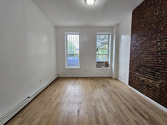 2nd image of 160 E 105th St #2