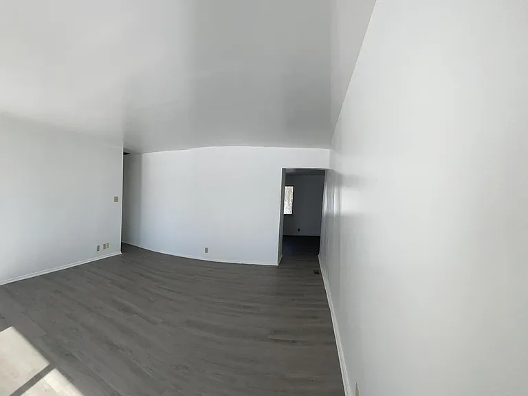 2000 N Colson Dr — Photo 2