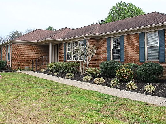 3rd image of 2700 Regency Park Dr