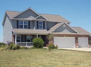 1712 Coyote Xing, Washington, IL 61571