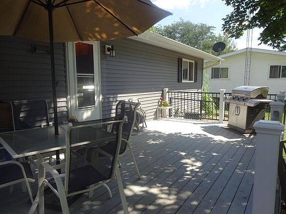 5th image of 136 Centennial Dr