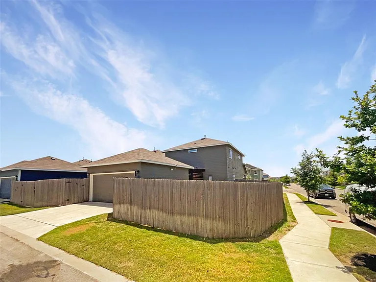 101 Eagle Lake Dr — Photo 5