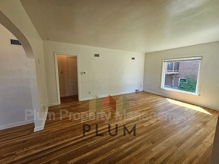 407 S 5th St E — Photo 9