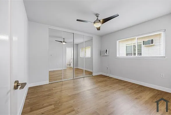 5036 Coliseum St #4 — Photo 10