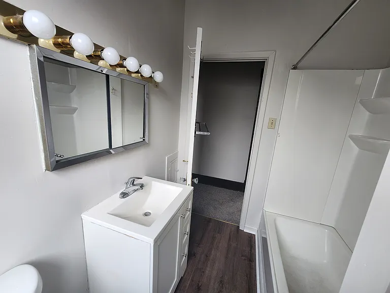 407 Franklin St #2 — Photo 15