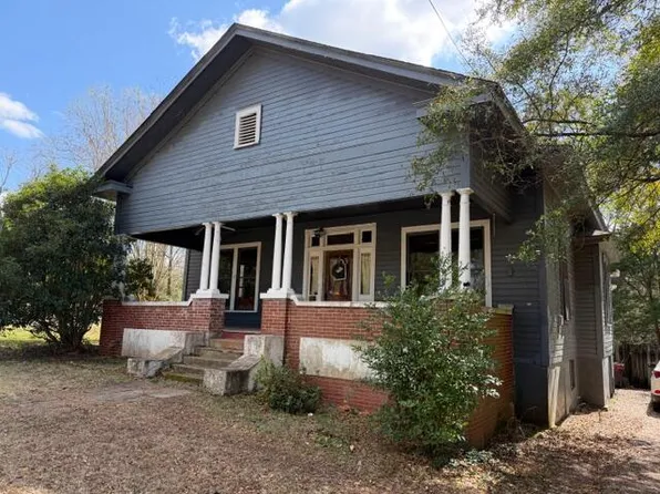 207 E Dekalb St, Marion, AL 36756