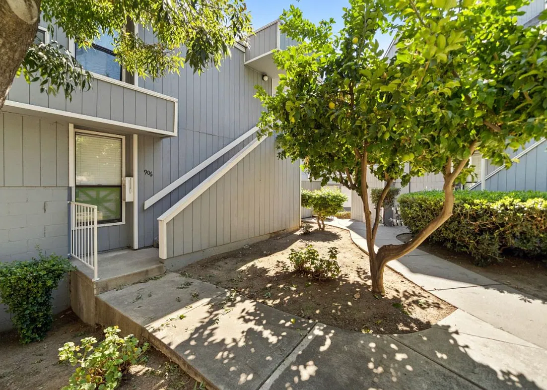 1 bed, 808 sqft, $2,900 — Photo 2
