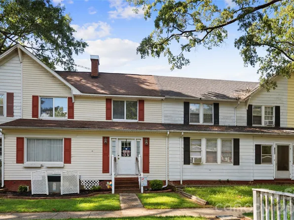 164 Spruce St, Badin, NC 28009
