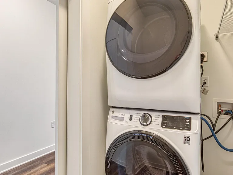 The Apartments at Hallstead Reserve. Modern. Welcoming. Authentically Suffolk. — Photo 143