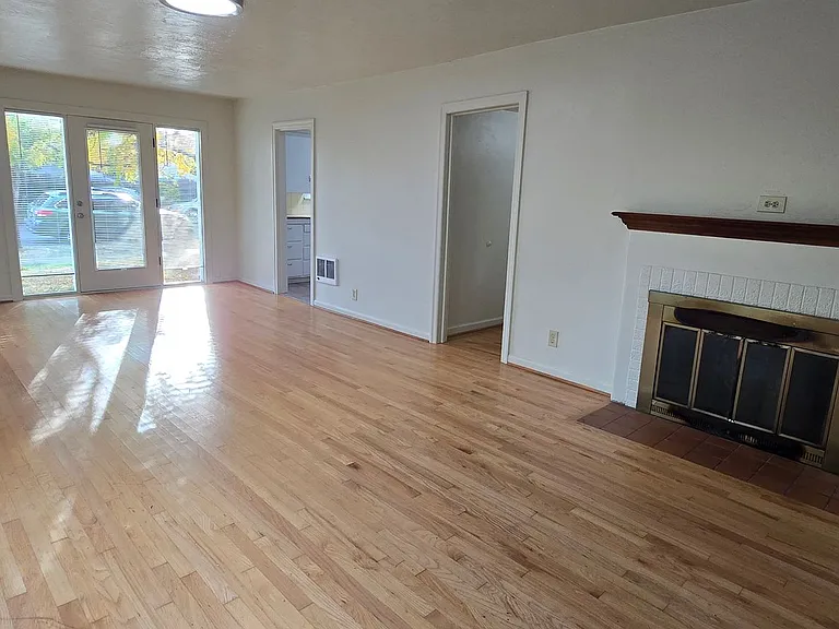 482 E 16th Ave #1-5 — Photo 8