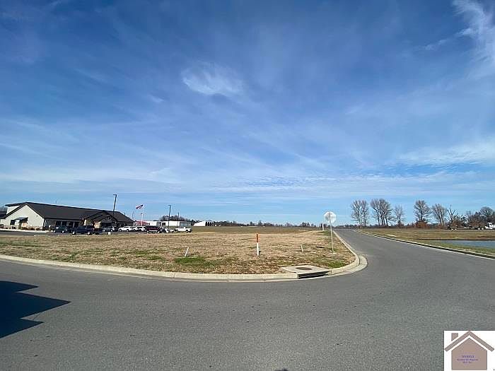 2nd image of 10 Andrew Rd