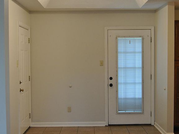 4th image of 65 W Kentucky Ave