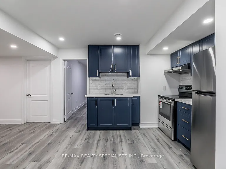 1 Huron Ln — Photo 8
