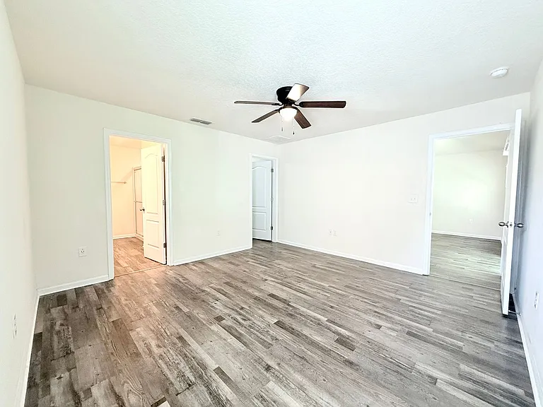 7838 Meadow Walk Ln — Photo 16