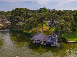 106 San Felipe Dr, Mabank, TX 75156