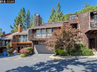 136 Ravenhill Rd, Orinda, CA 94563