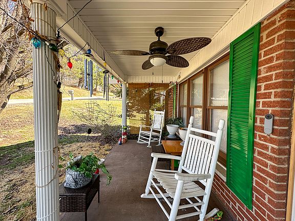 5th image of 402 Rosedale Ave