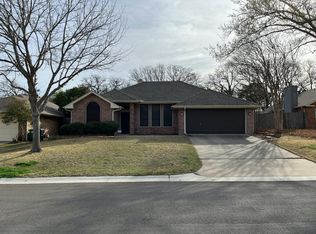 1112 Oak Tree Dr, Denton, TX 76209