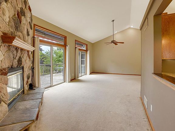 5th image of 940 Bartlett DRIVE