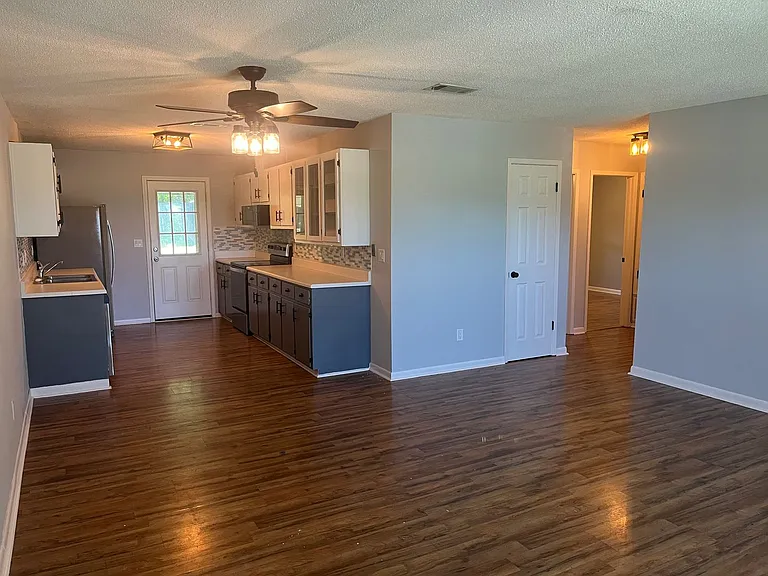 3238 Santa Rosa Dr — Photo 3