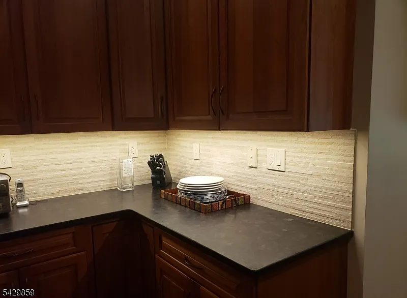 2 bed, 1738 sqft, $3,900 — Photo 4