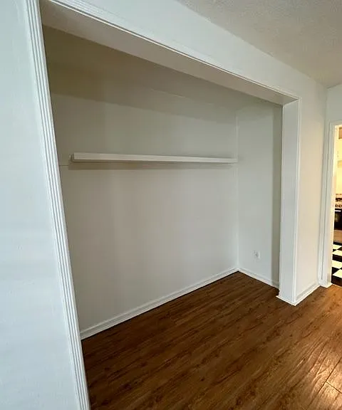 Cherokee Apartments — Photo 12