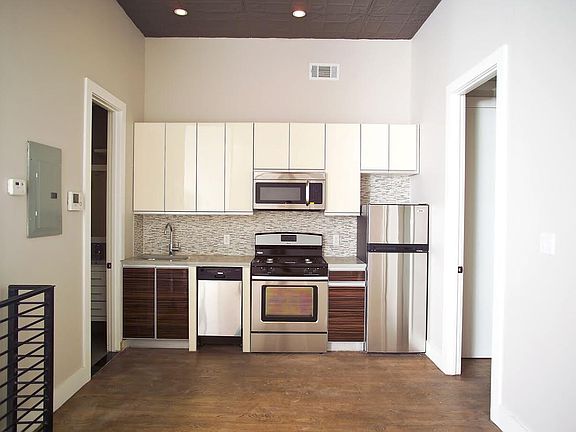 2nd image of 743 Dekalb Ave #1