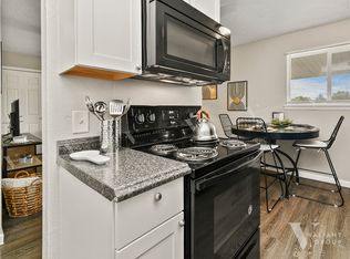 2107 E Cherry St #305, Springfield, MO 65802