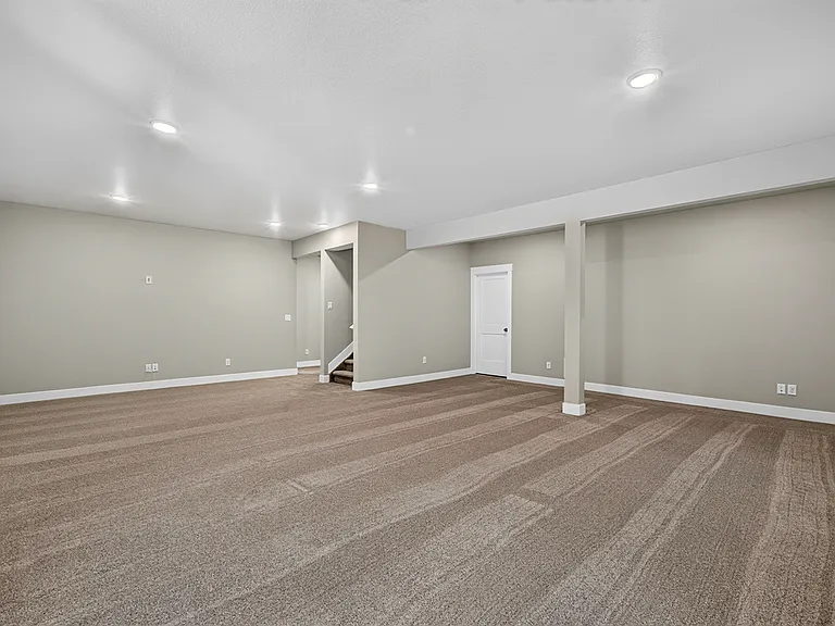10207 Waterton Canyon Way — Photo 58