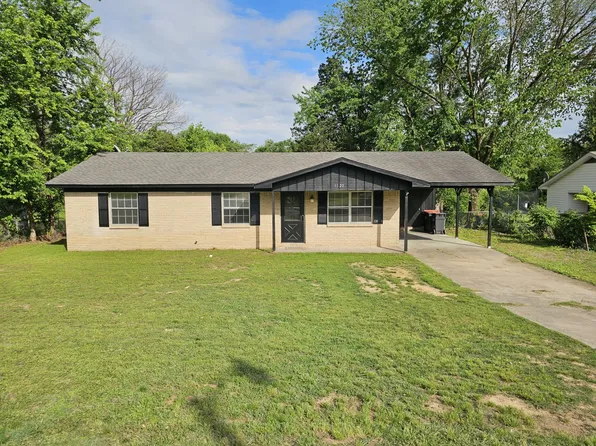 1120 N 26th St, Van Buren, AR 72956