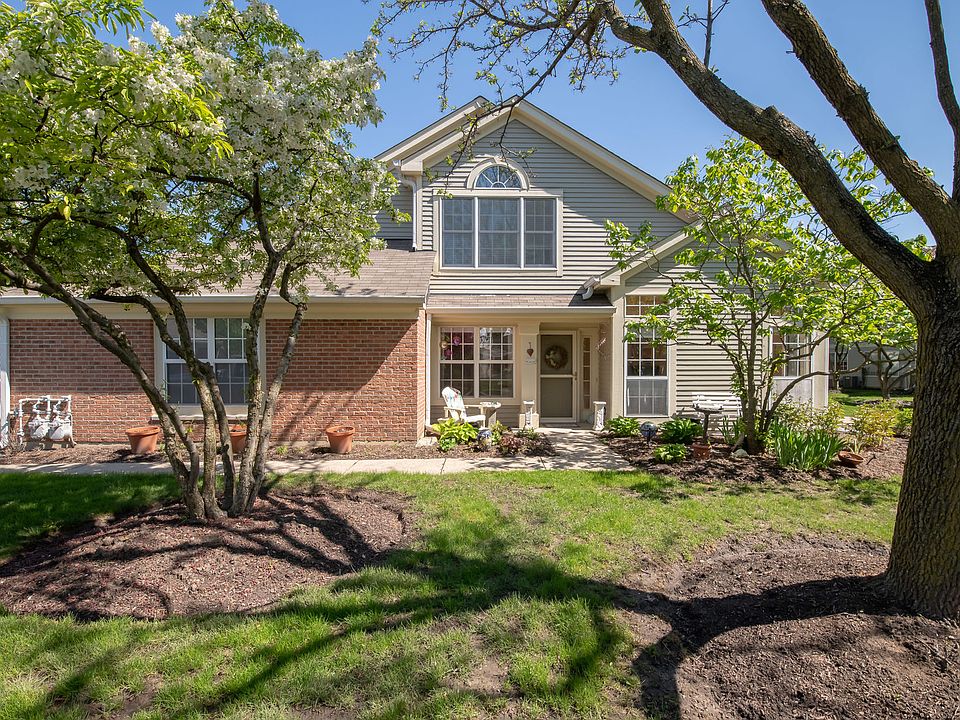 1st image of 30W025 Juniper Ct