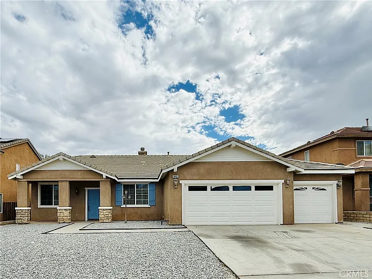 14607 Grouse Rd — Photo 1