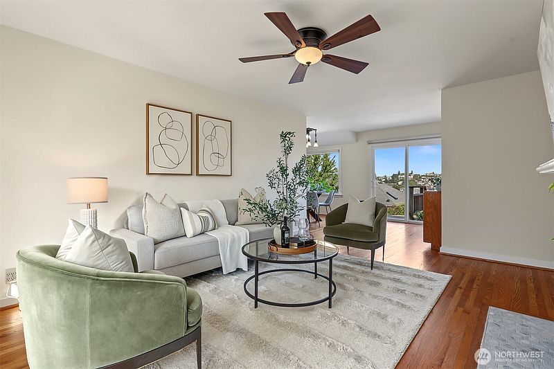 4th image of 3046 24th Avenue W