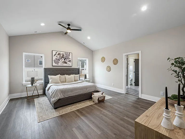 Noble Townhomes — Photo 8