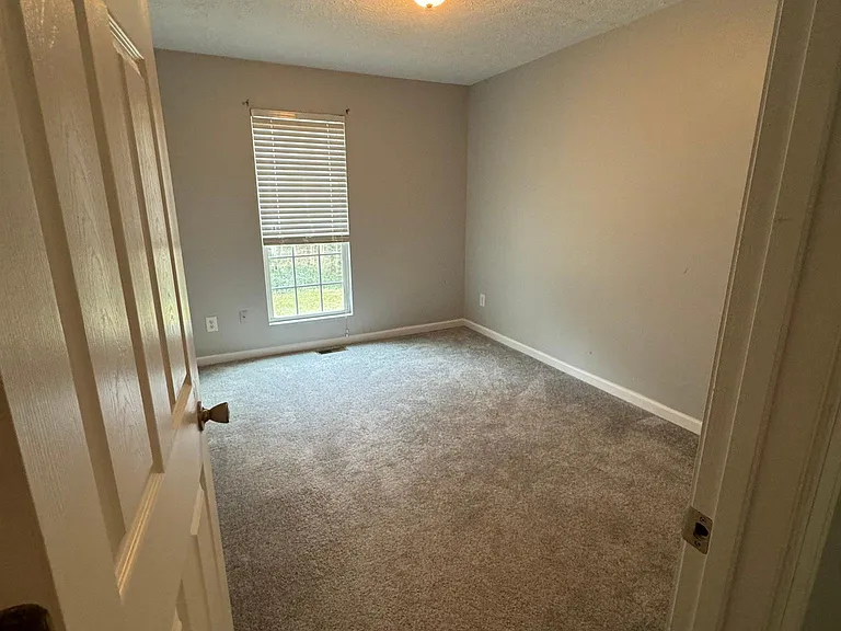 8430 Carlington Ln — Photo 8