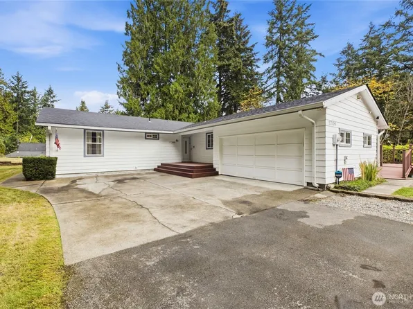 17209 45th St E, Lake Tapps, WA 98391