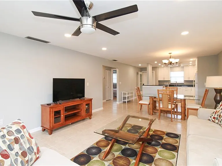 600 Valley Stream Dr #F9 — Photo 26