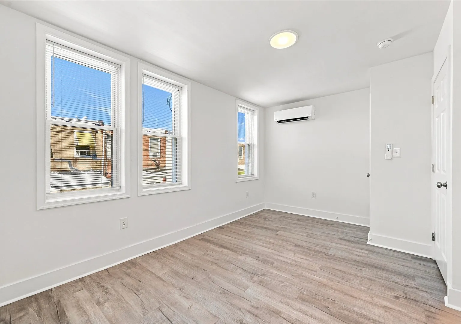 2910 N Woodstock St - 2910 N Woodstock St, Philadelphia, PA 19132 UNIT 1 — Photo 4
