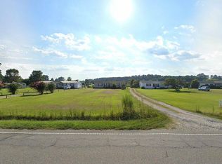 3147 State Highway 33 W, Grimesland, NC 27837