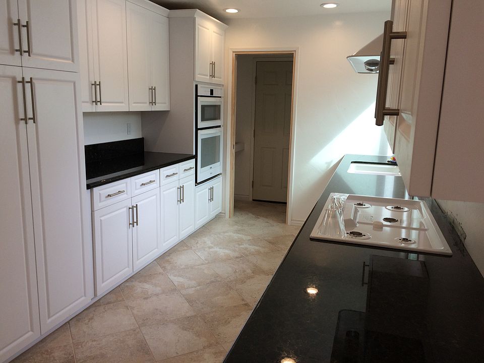 2nd image of 549 Avenida Adobe