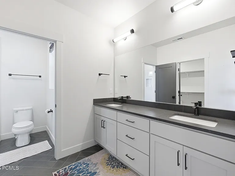 519 W Ascent Dr — Photo 22