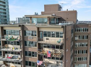 1919 North Summit AVENUE #11C, Milwaukee, WI