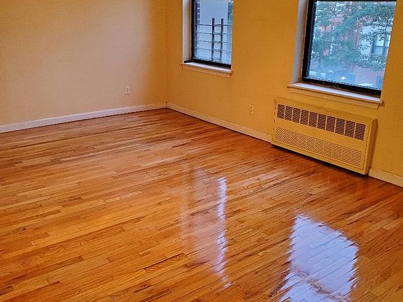 3rd image of 362 Tompkins Ave #2